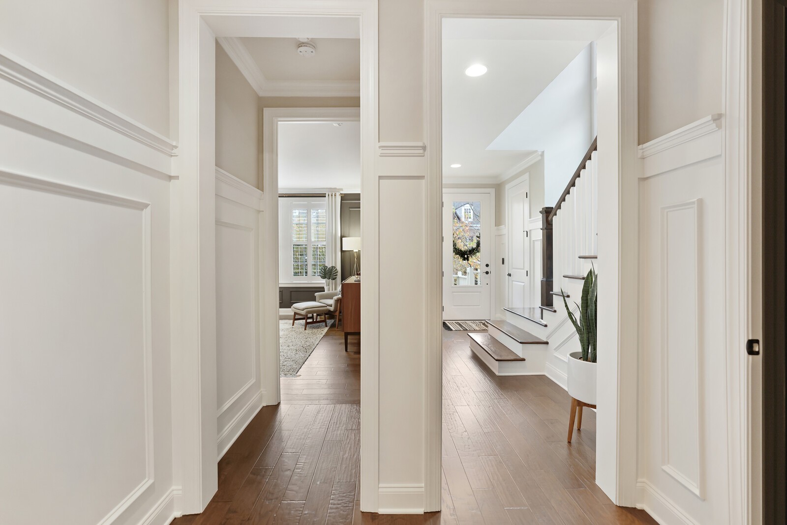 545 Sydenham Dr