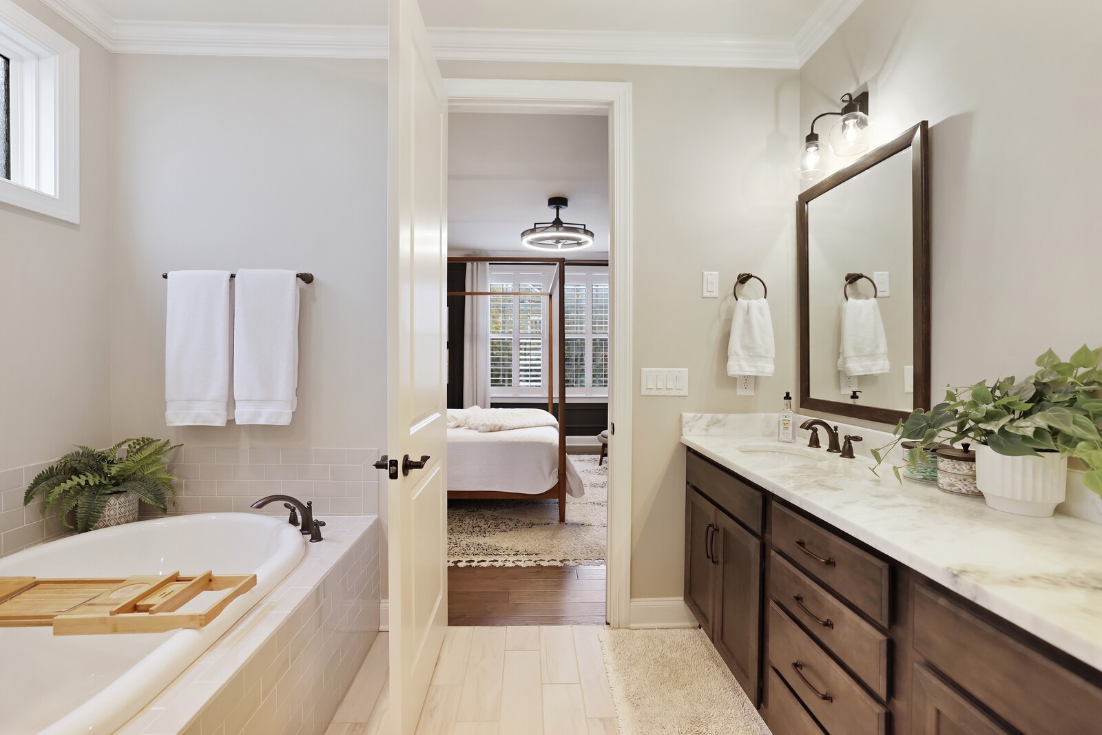 545 Sydenham Dr