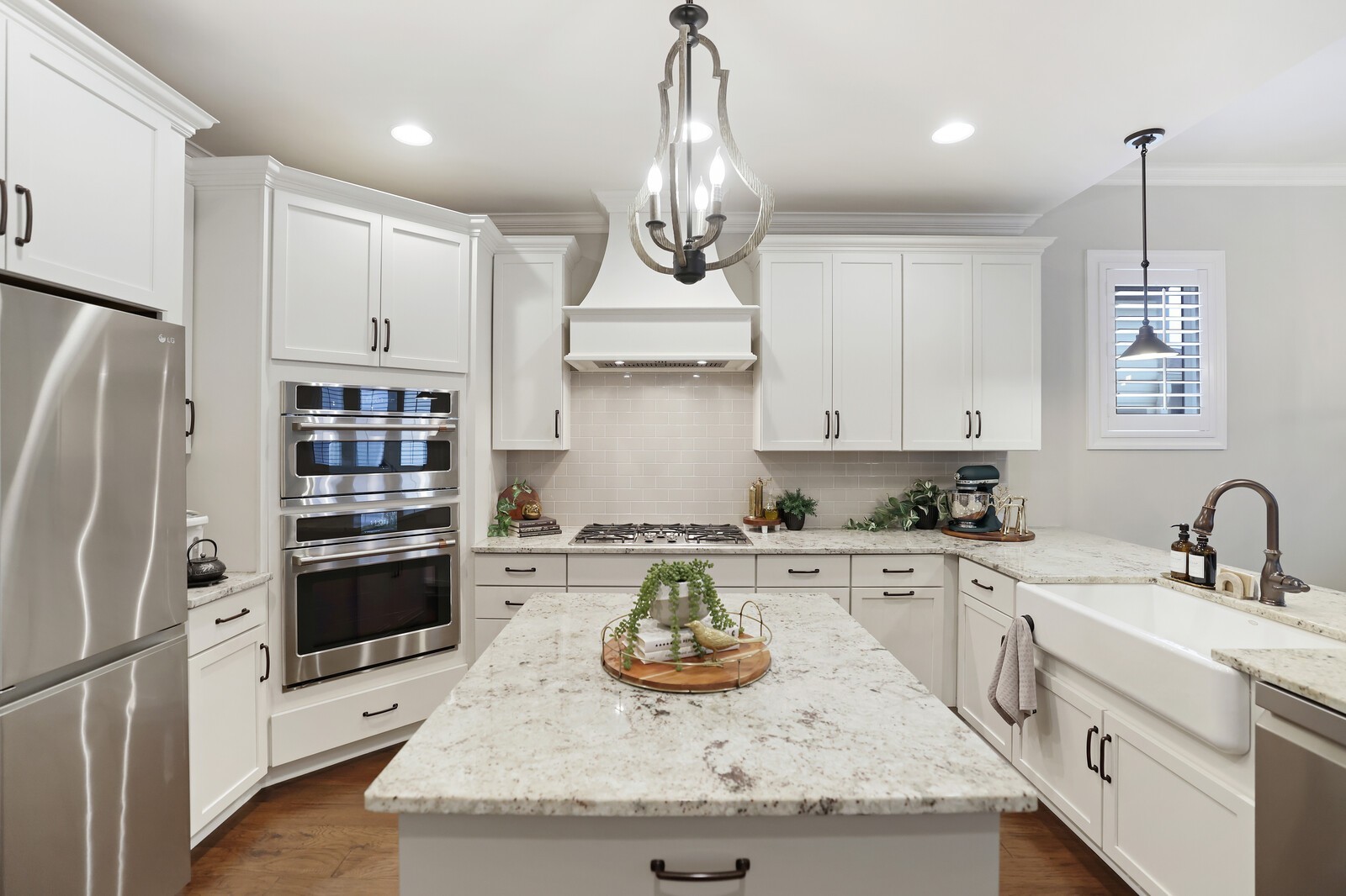 545 Sydenham Dr