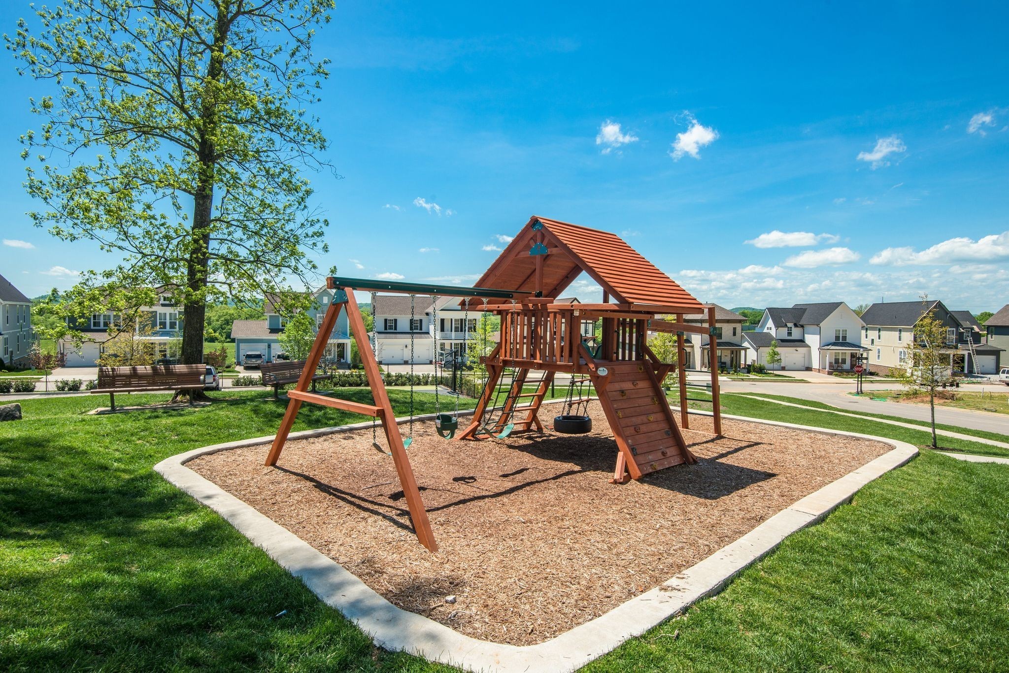 545 Sydenham Dr