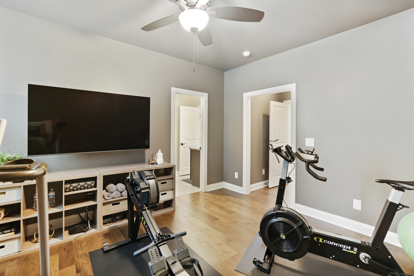 545 Sydenham Dr