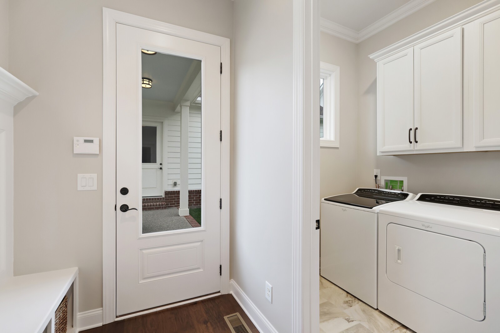 545 Sydenham Dr