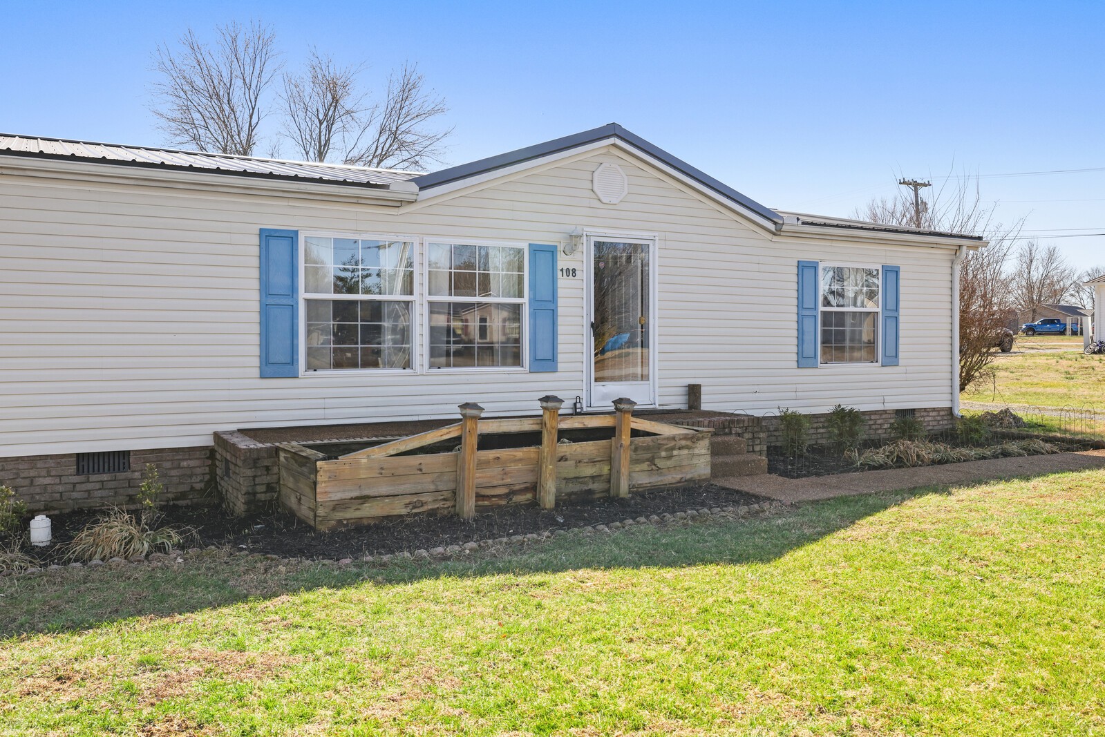108 Bobsway Dr