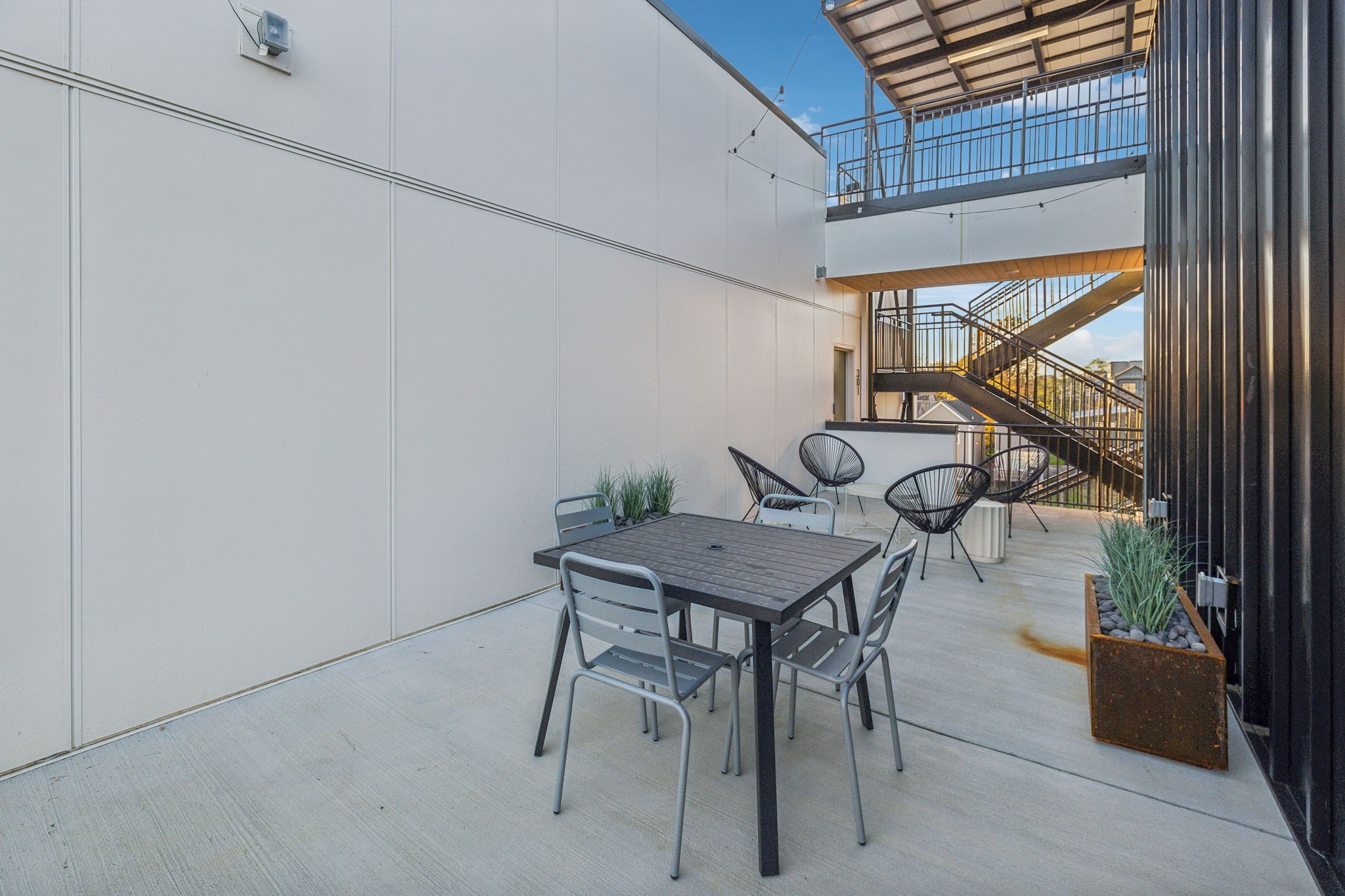 1310 Lischey Ave Unit: 306