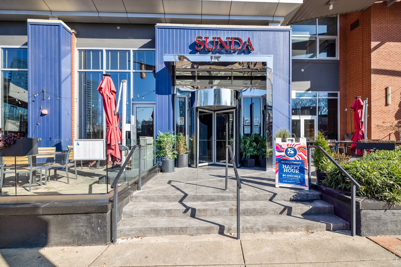 600 12th Ave S Unit: 620