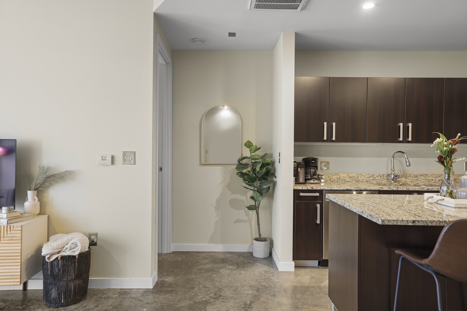 600 12th Ave S Unit: 620
