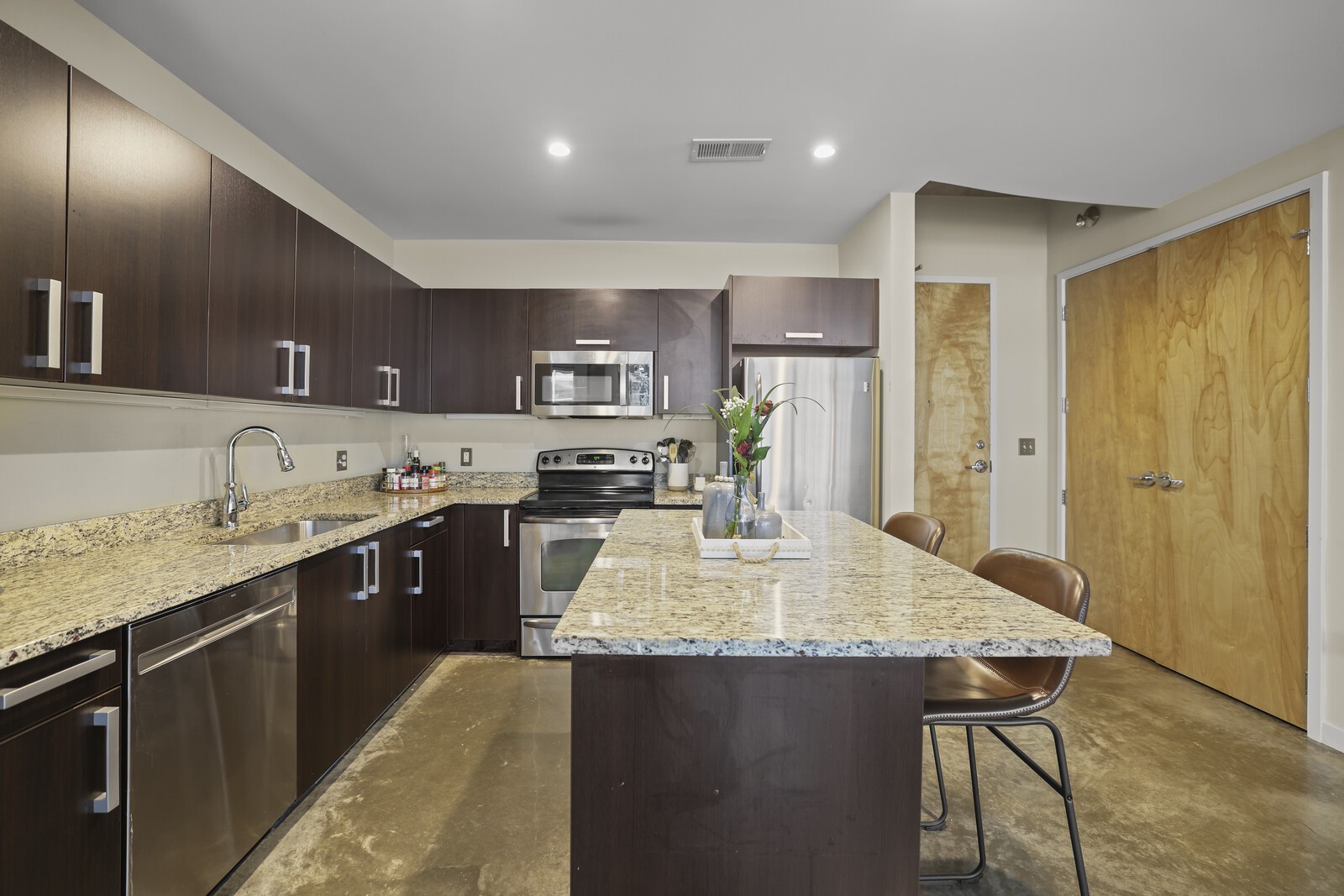 600 12th Ave S Unit: 620
