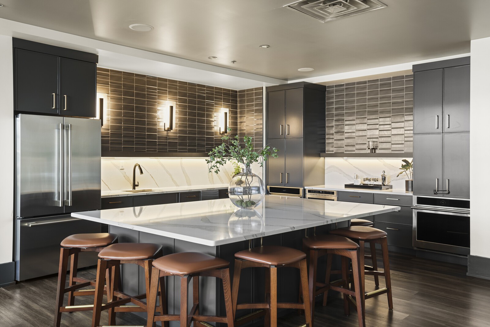 600 12th Ave S Unit: 620