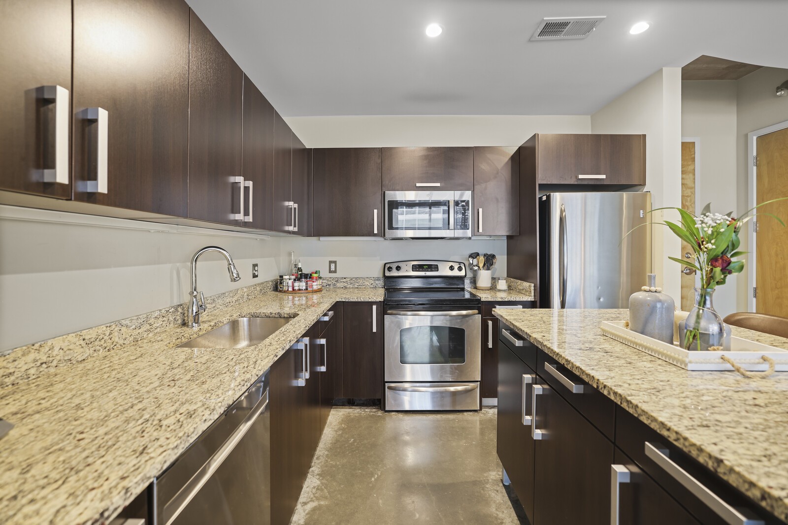 600 12th Ave S Unit: 620