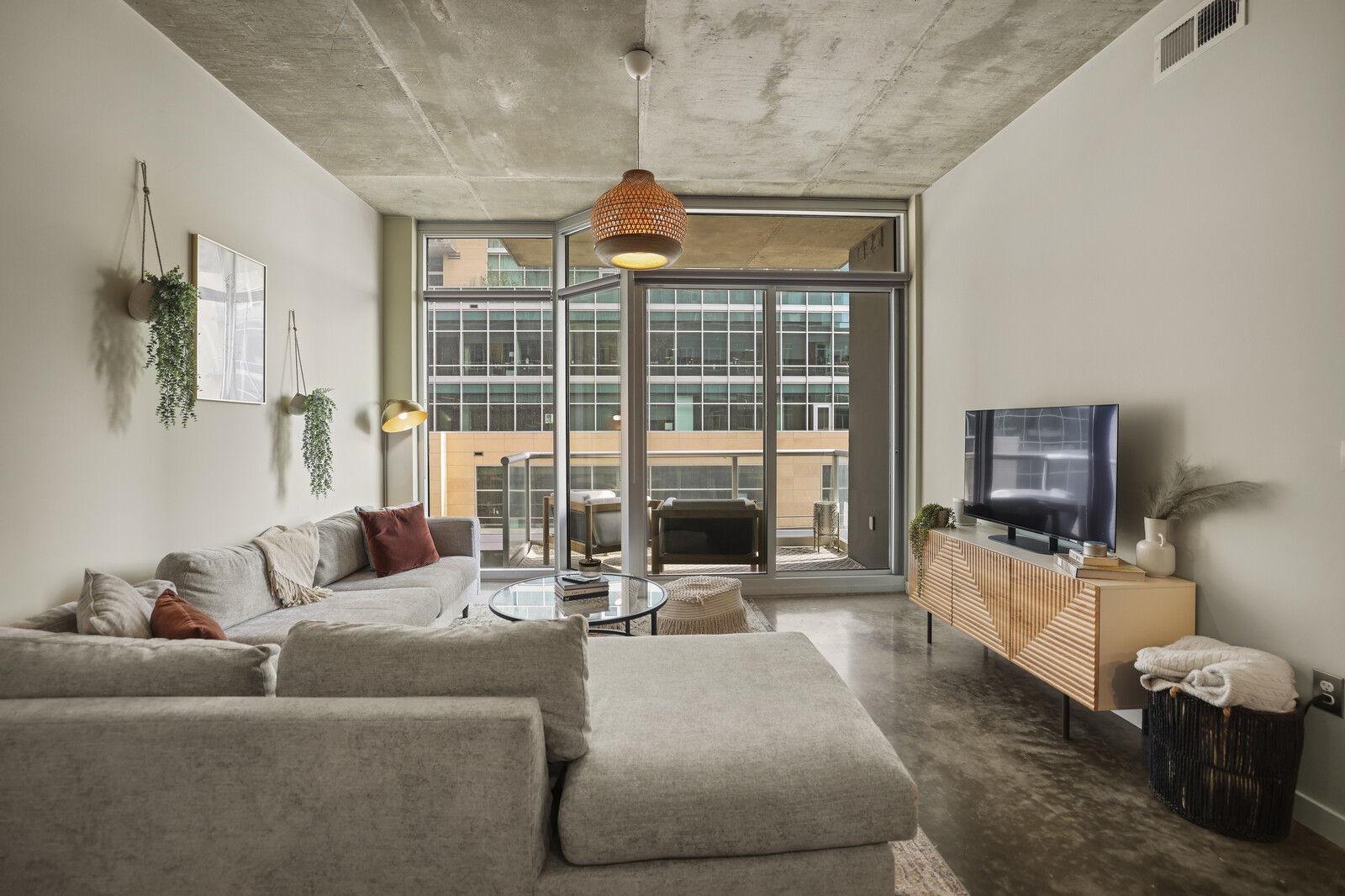 600 12th Ave S Unit: 620