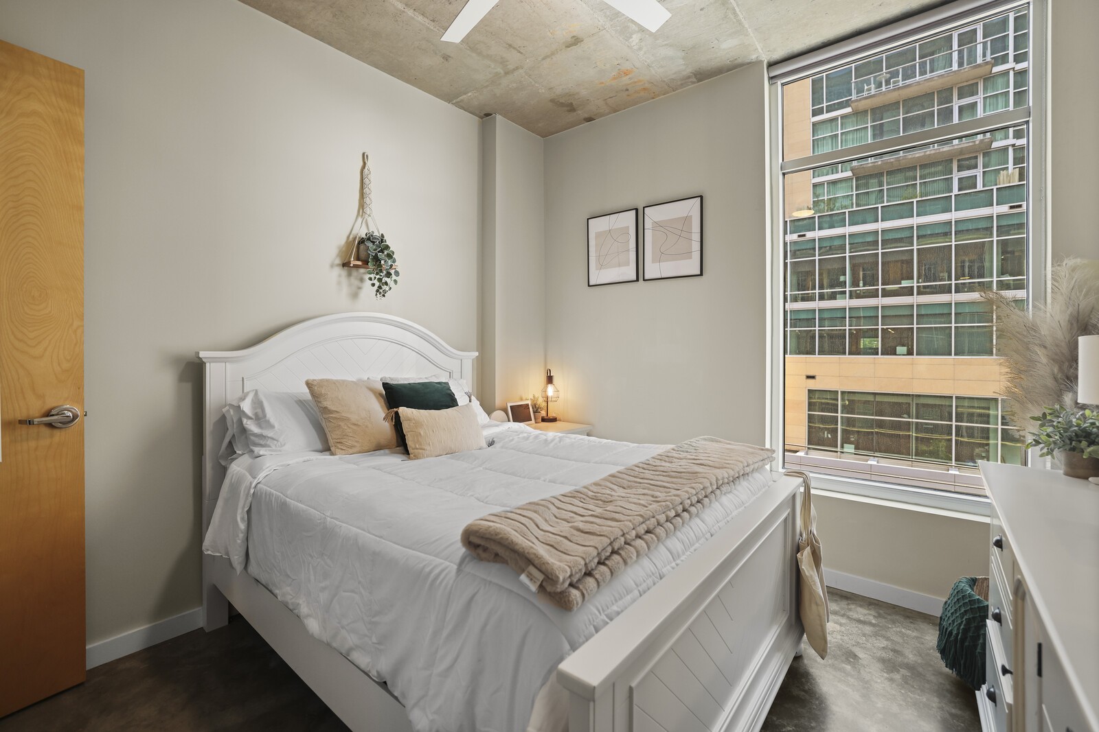 600 12th Ave S Unit: 620
