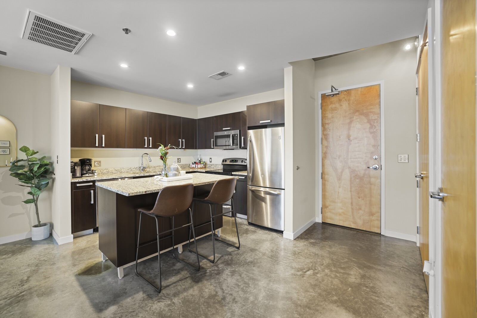 600 12th Ave S Unit: 620