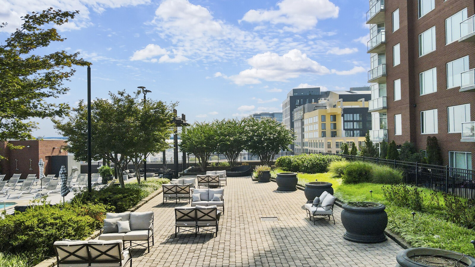 600 12th Ave S Unit: 620