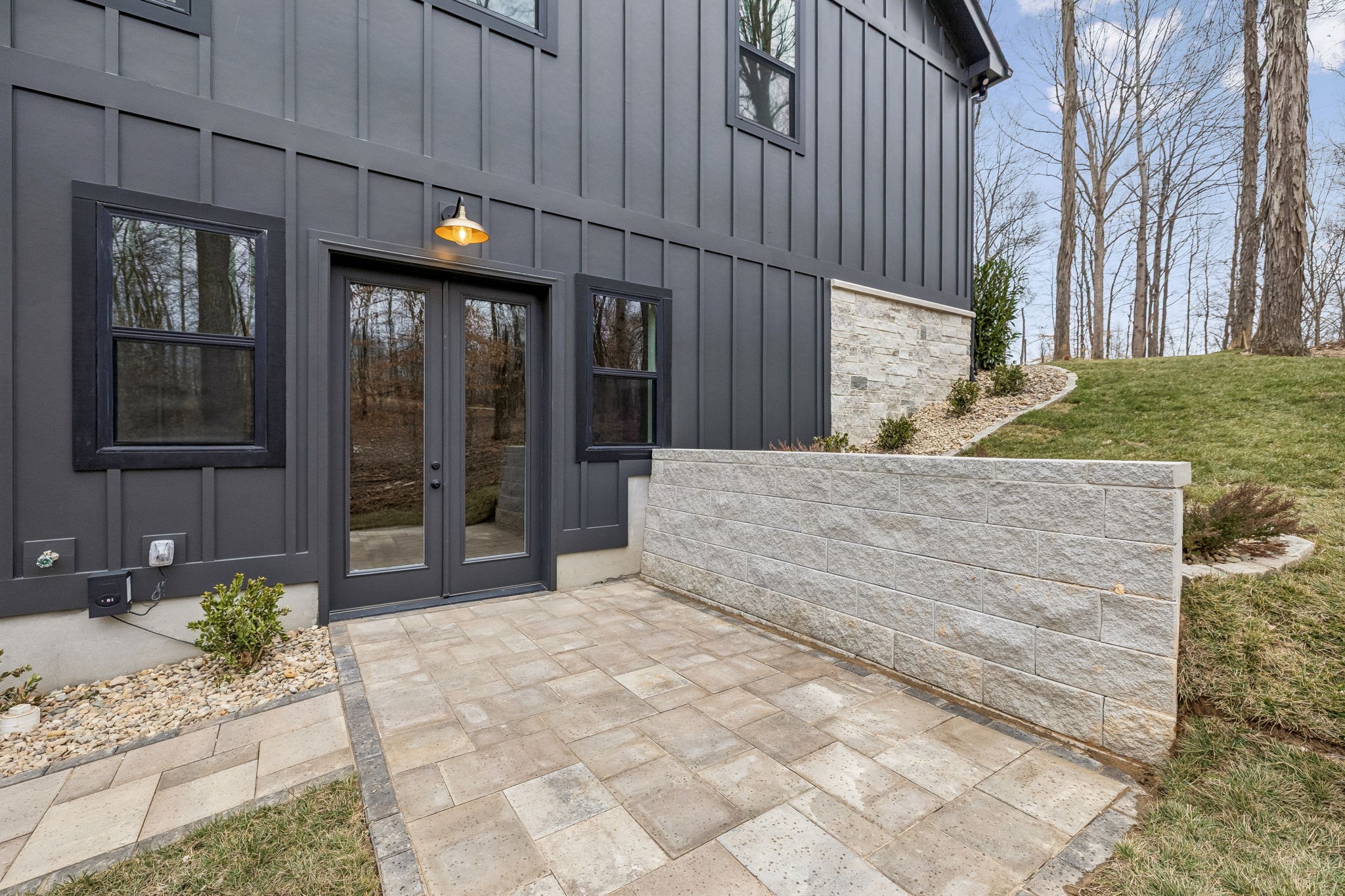 8678 Poplar Creek Rd