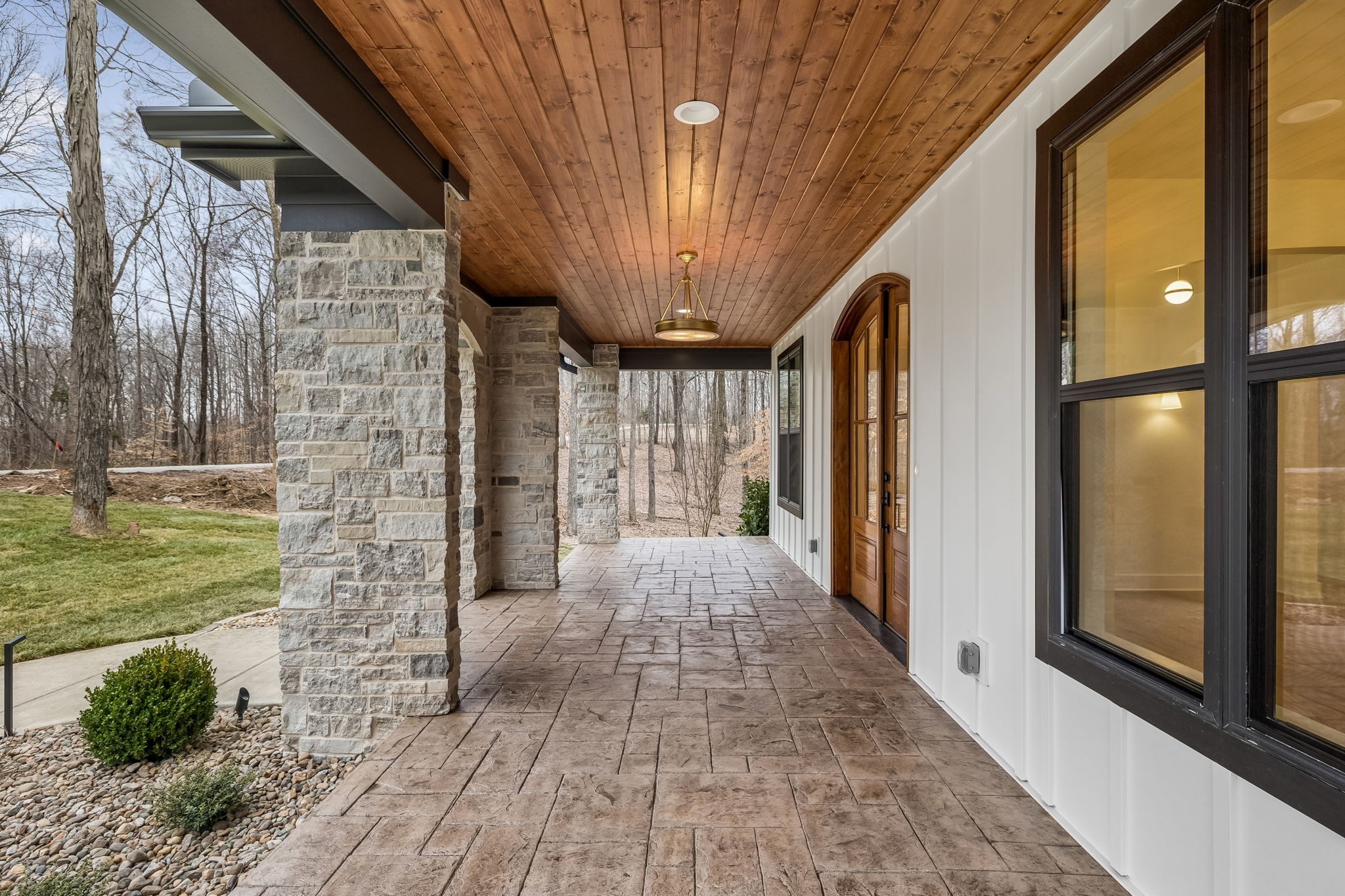 8678 Poplar Creek Rd