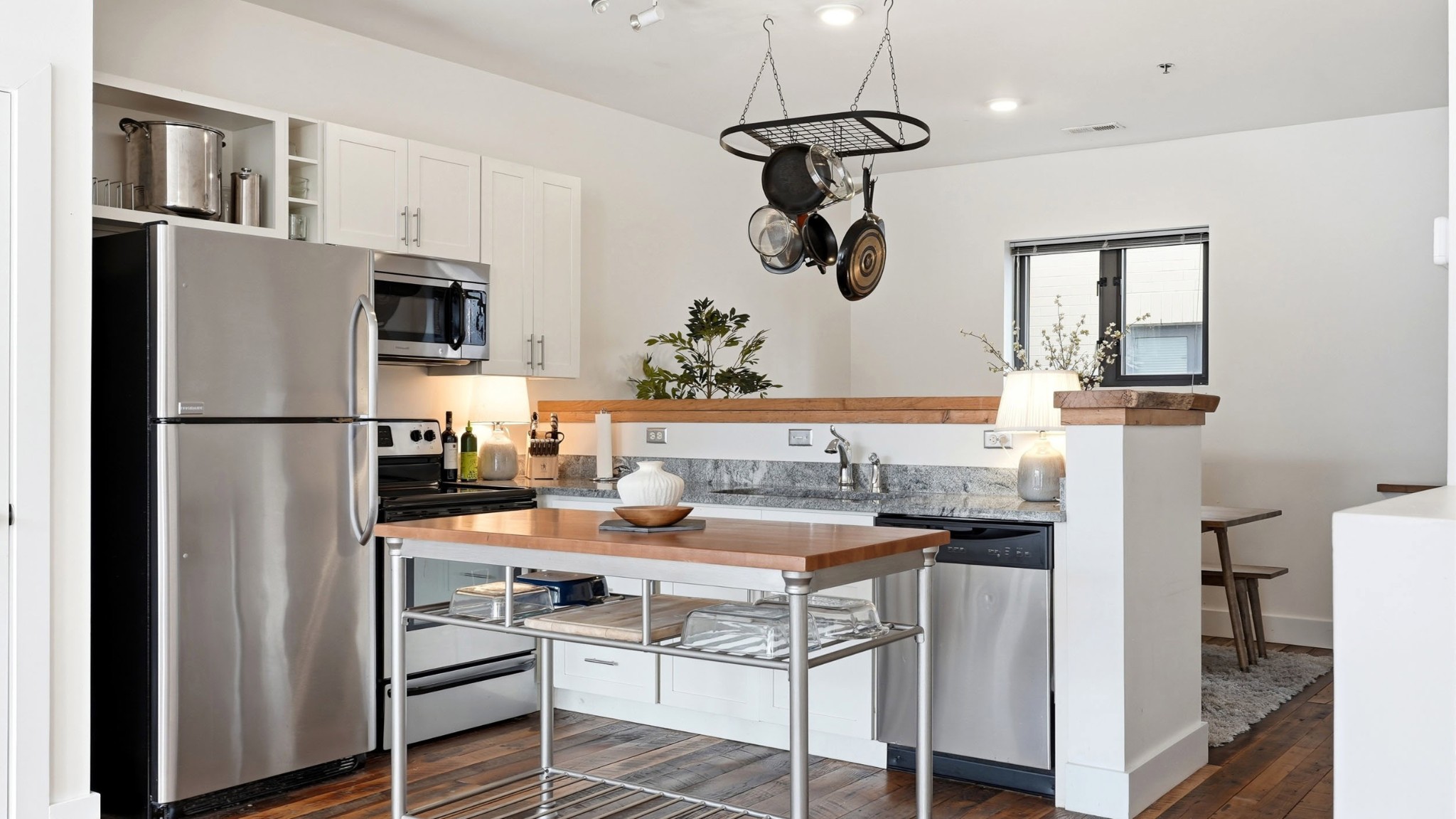 1225 4th Ave, S Unit: 114