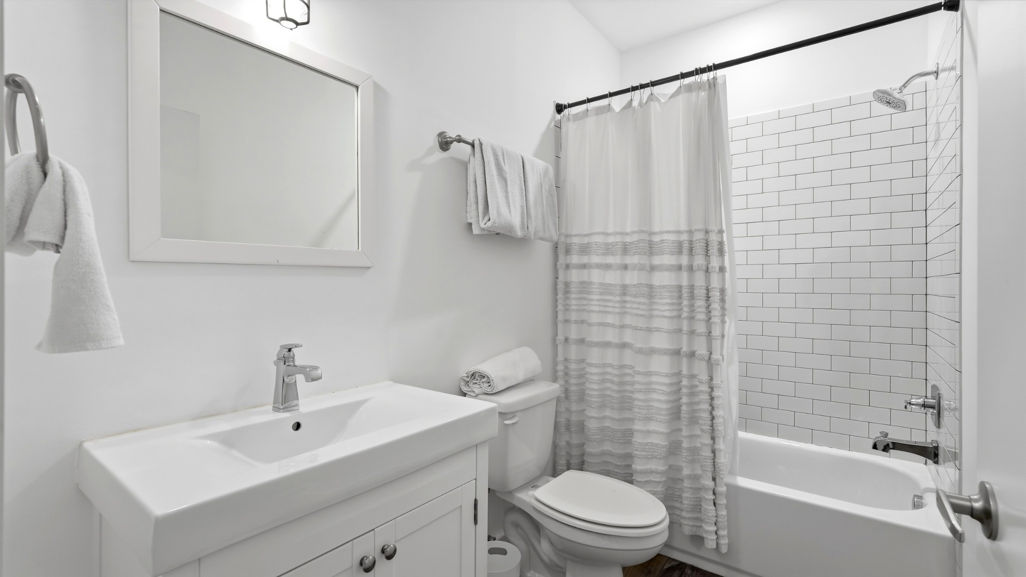 1225 4th Ave, S Unit: 114