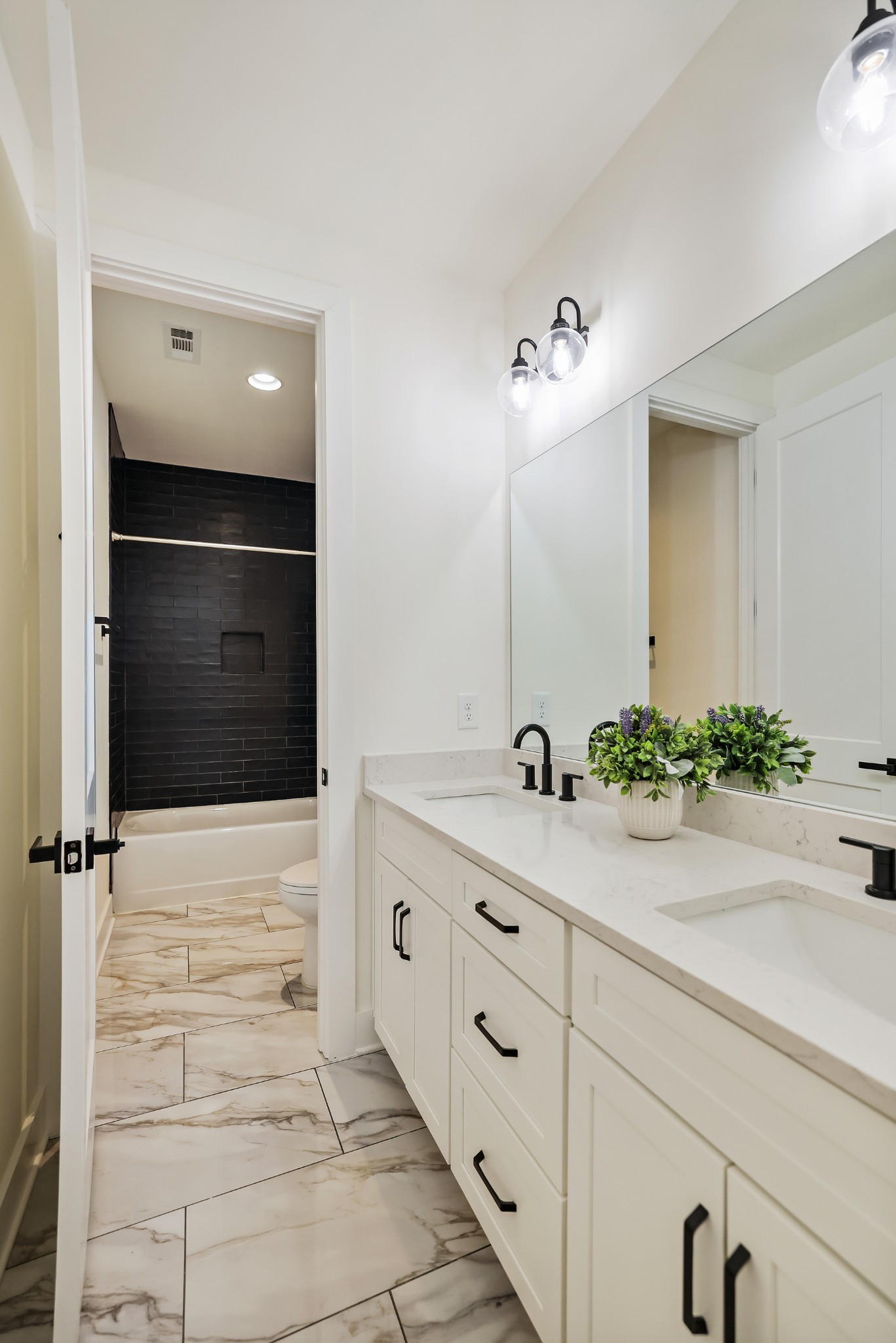 7674 Sawyer Brown Rd