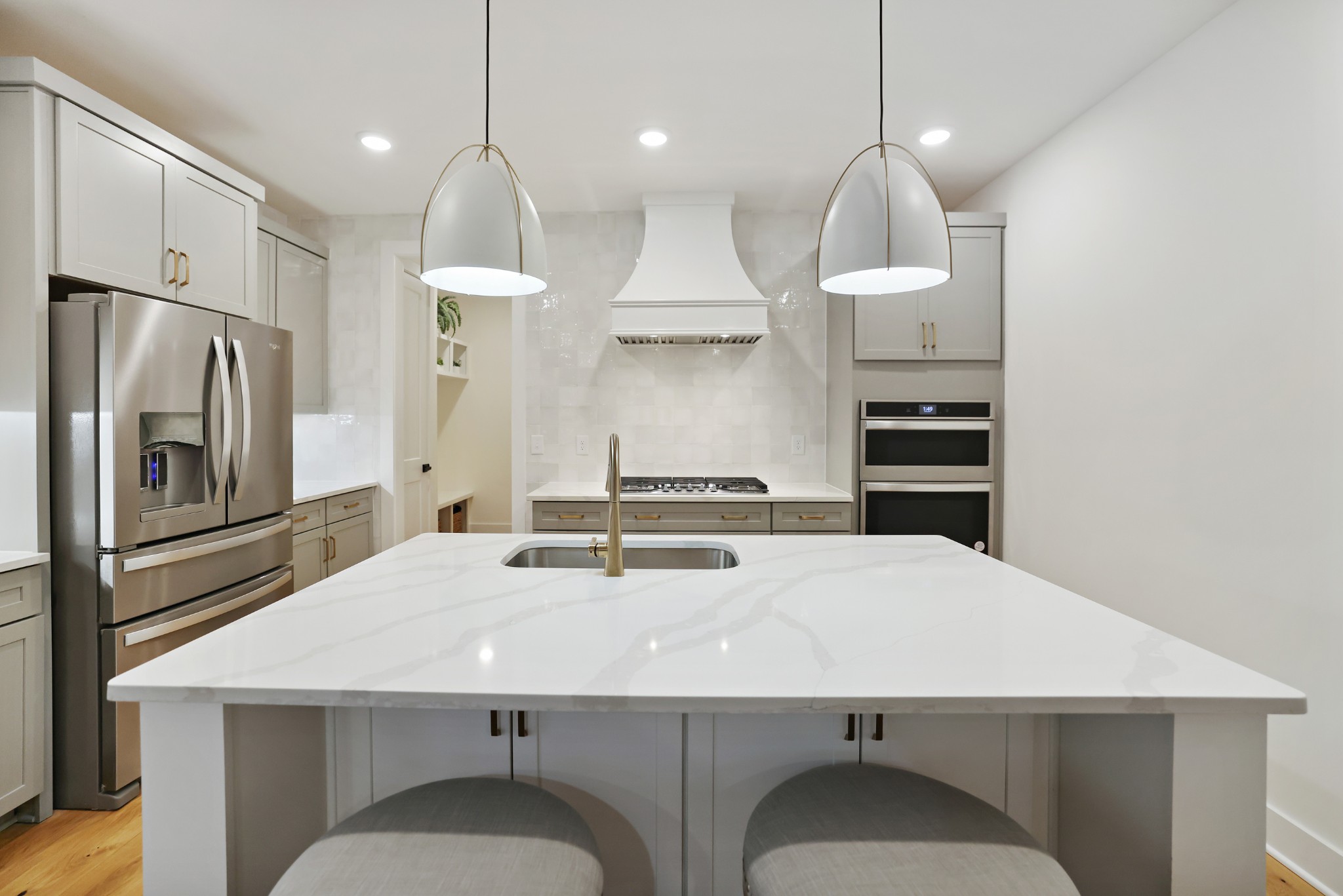 7674 Sawyer Brown Rd