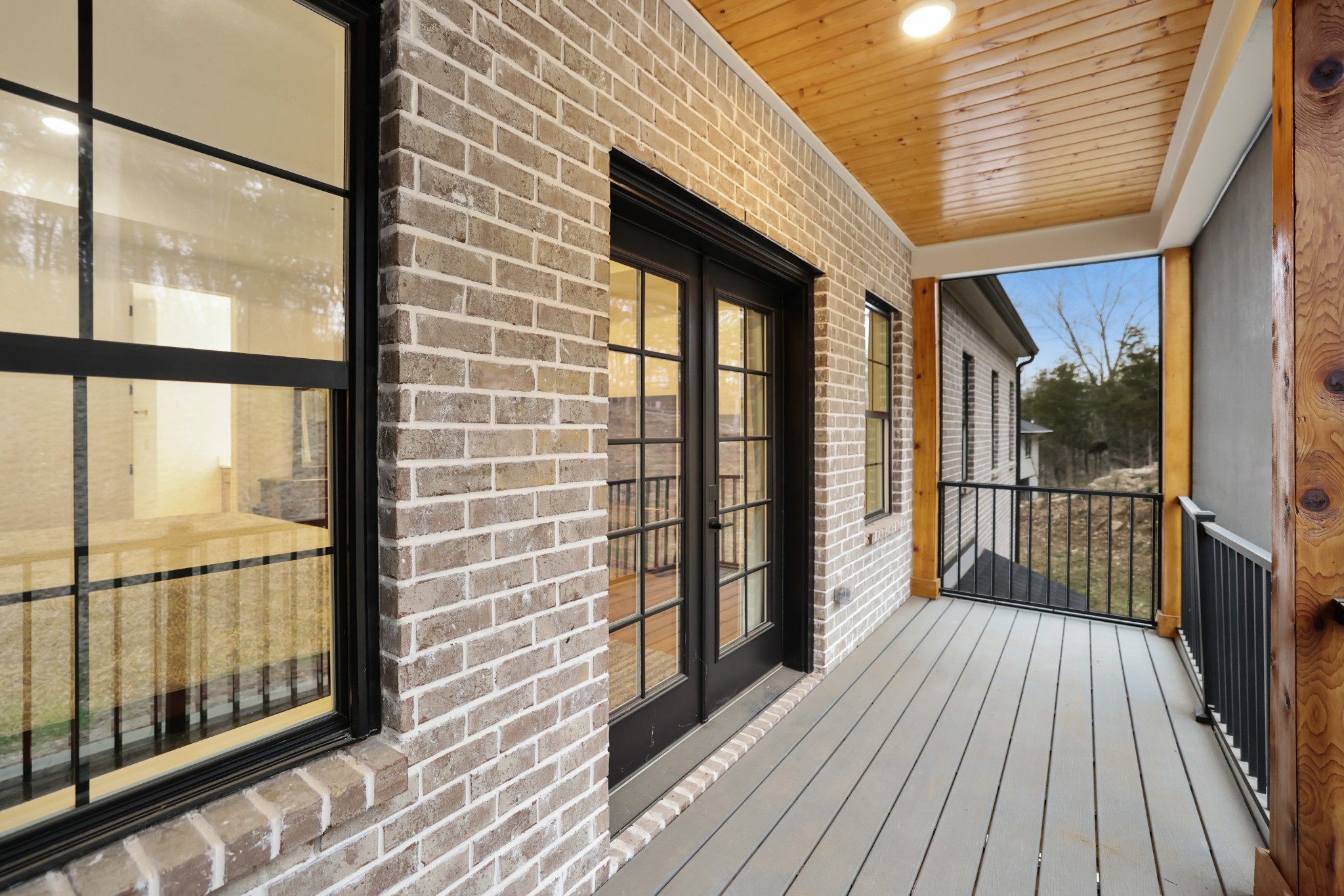 7674 Sawyer Brown Rd