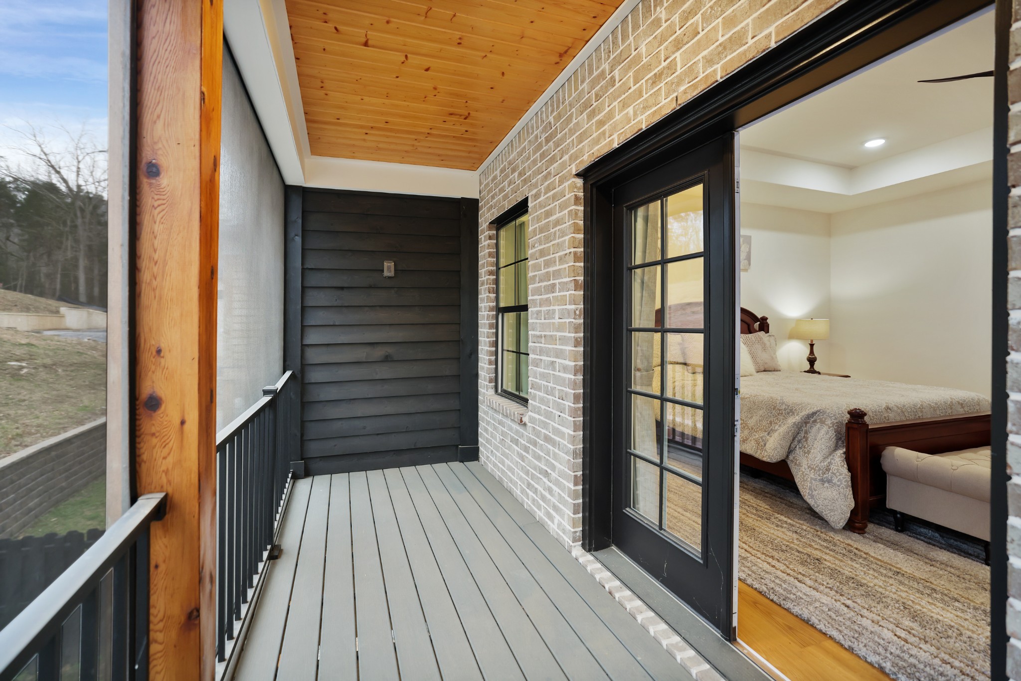 7674 Sawyer Brown Rd