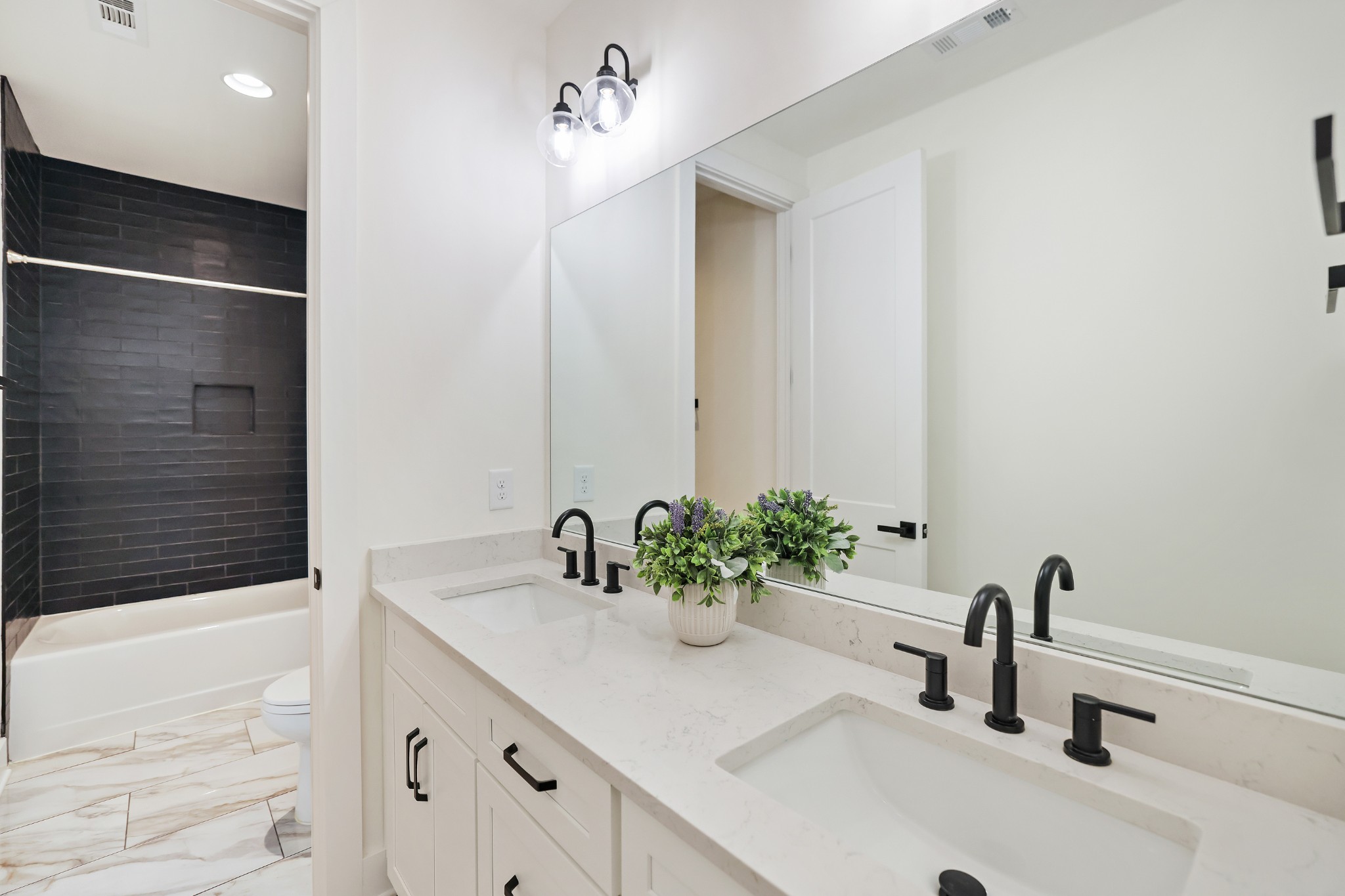 7674 Sawyer Brown Rd