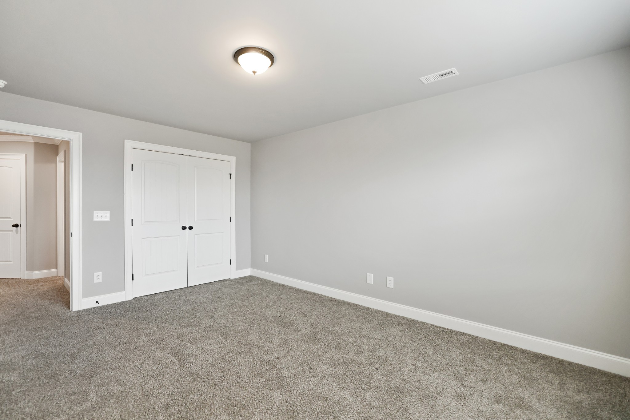 1104 Yearling Pl
