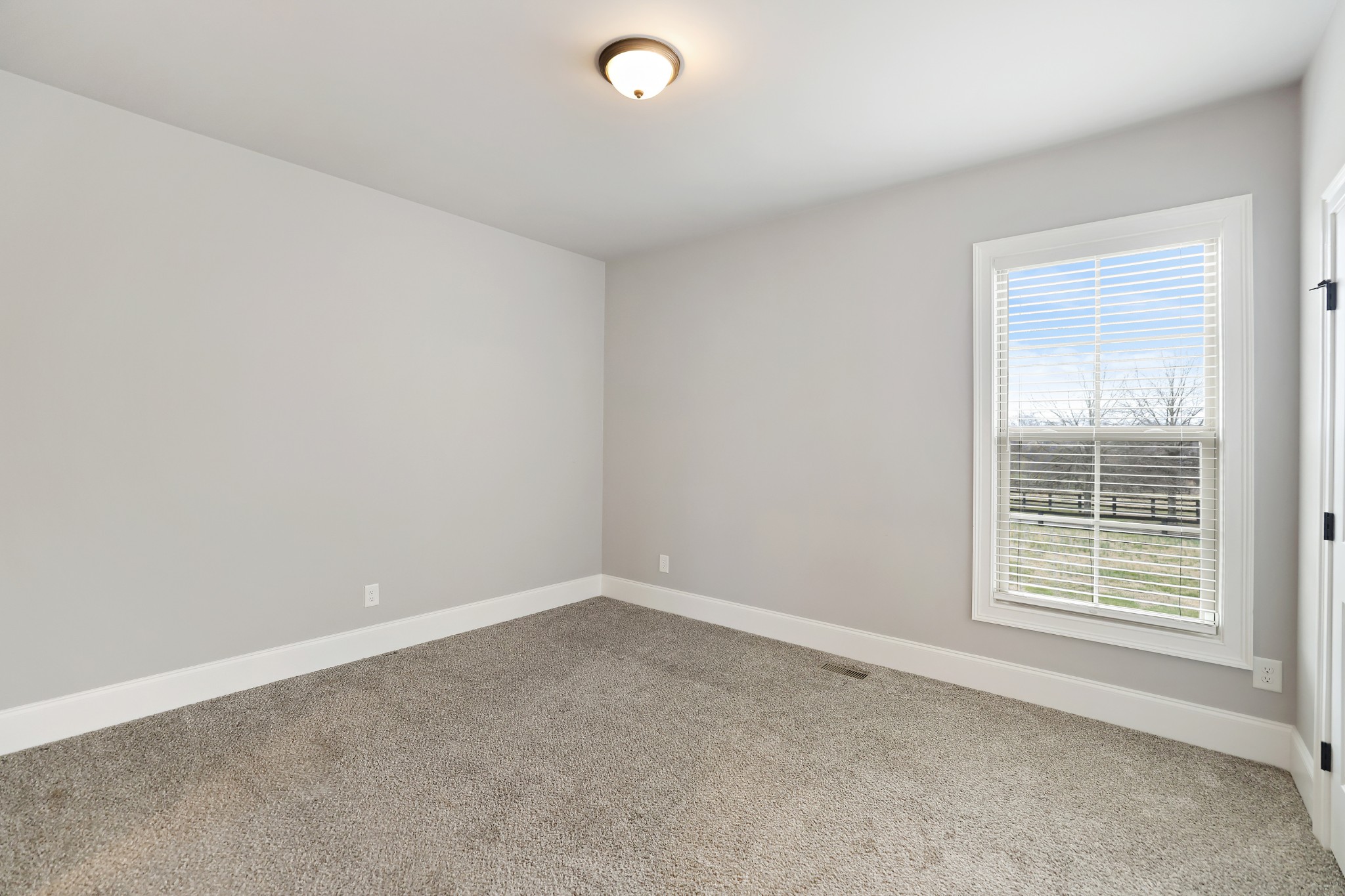 1104 Yearling Pl