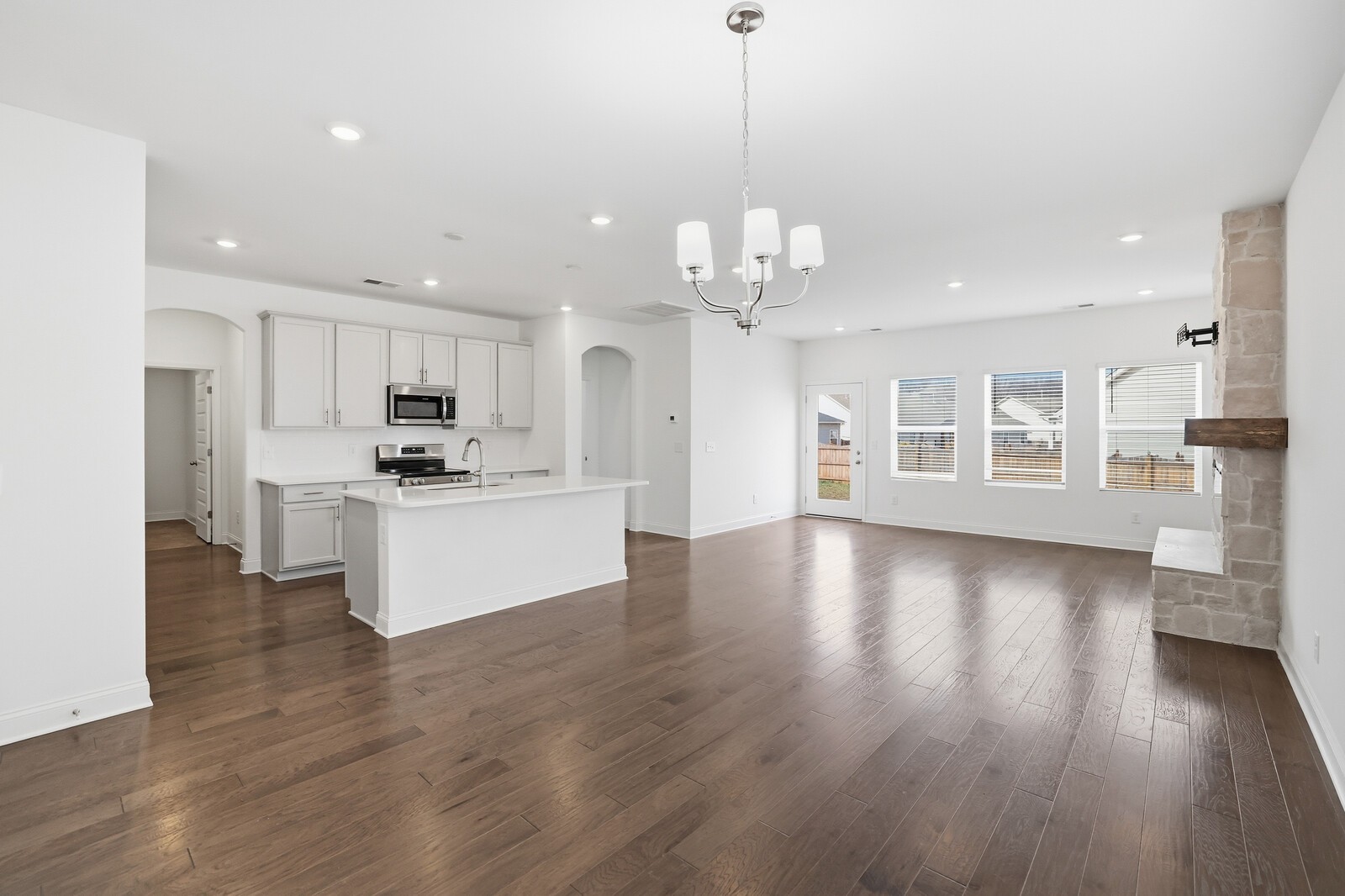 161 Crabourne Dr