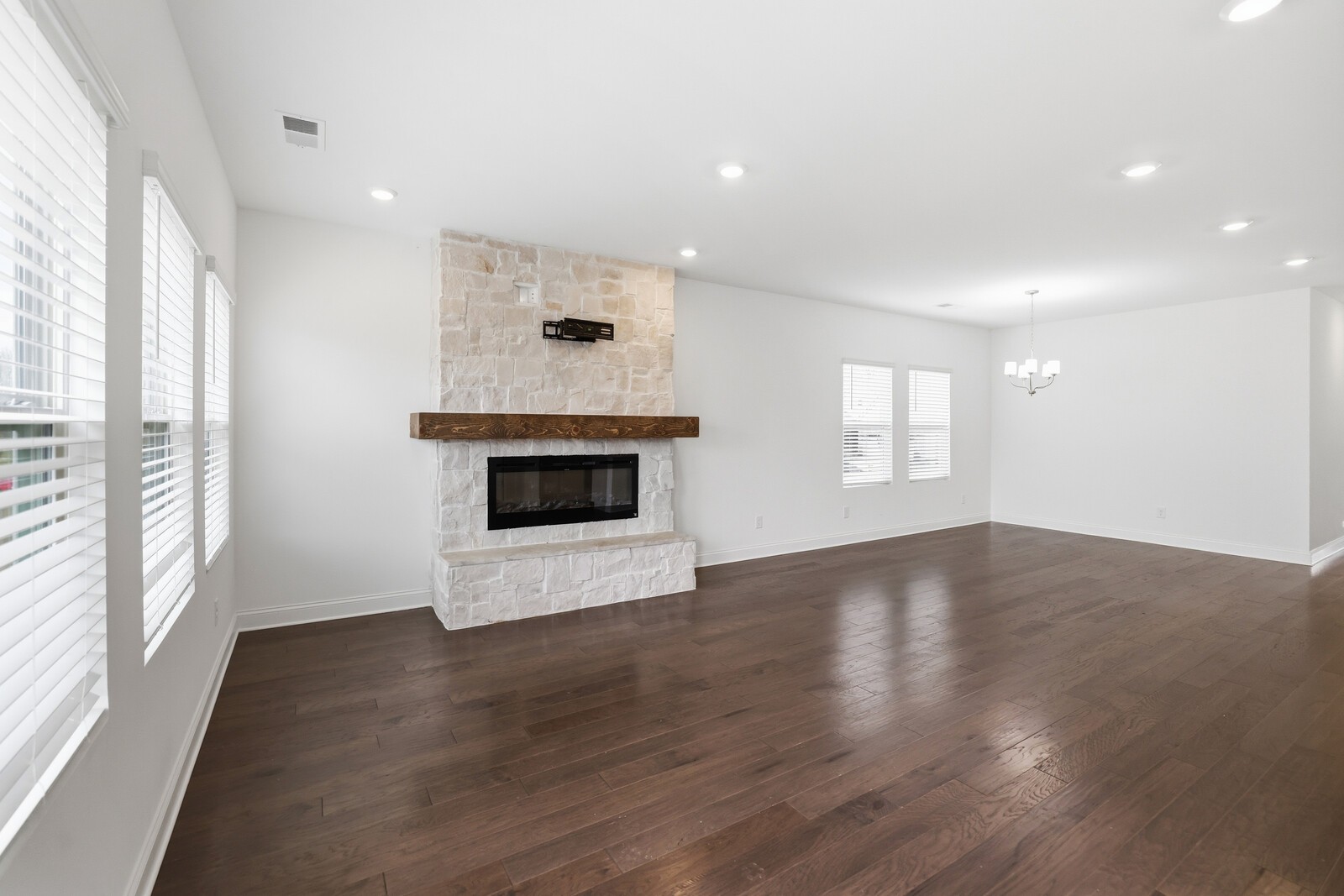 161 Crabourne Dr