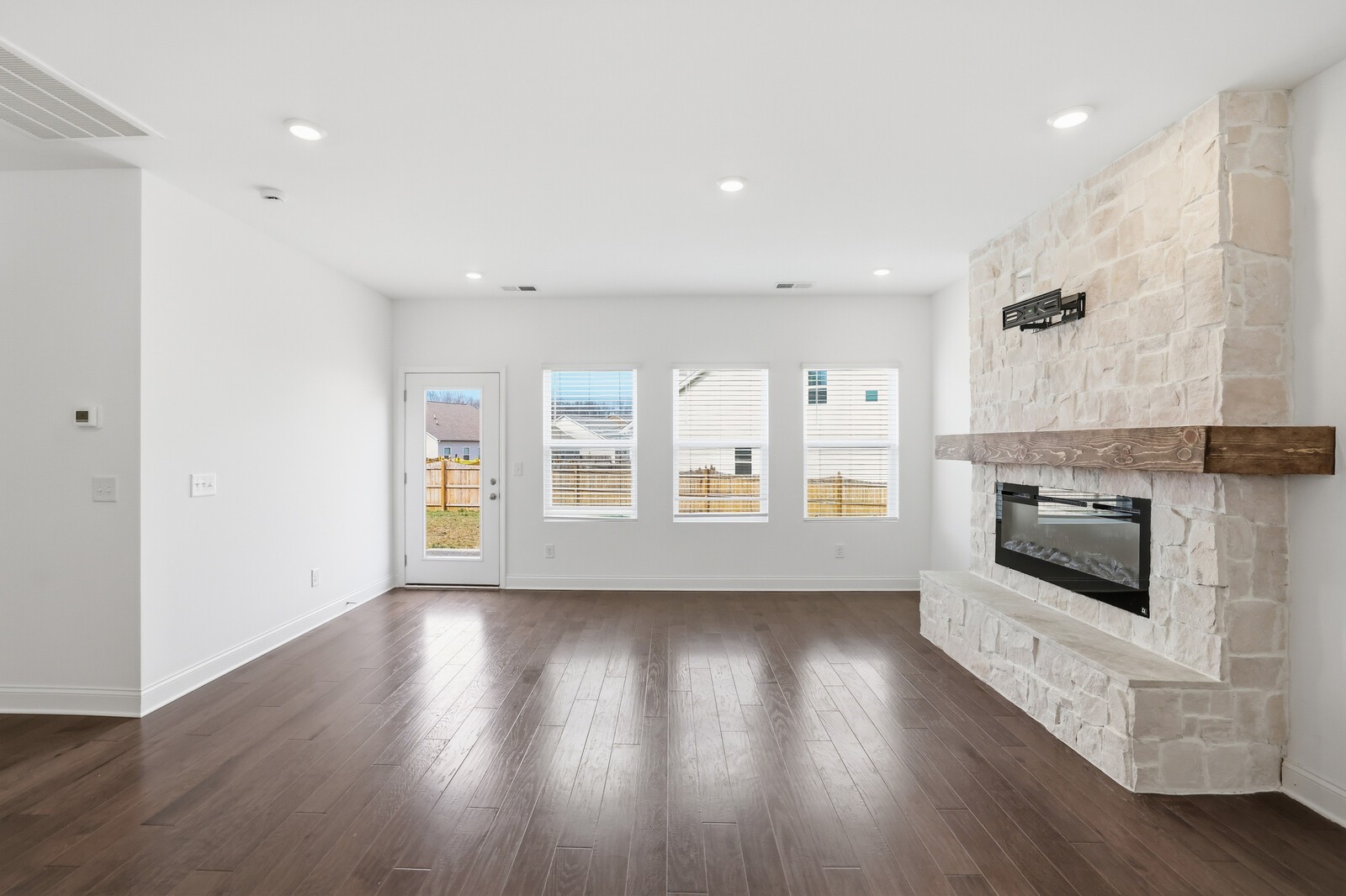 161 Crabourne Dr