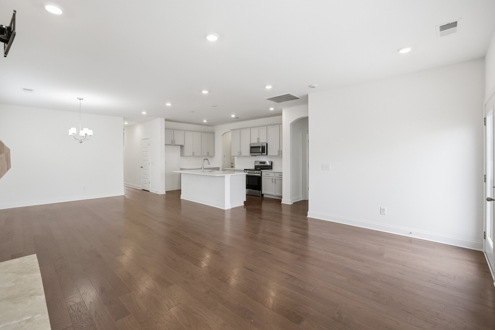 161 Crabourne Dr