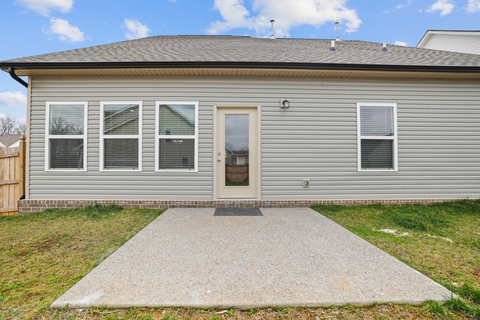 161 Crabourne Dr