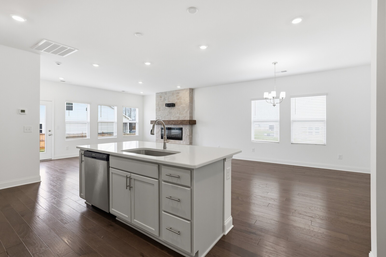 161 Crabourne Dr