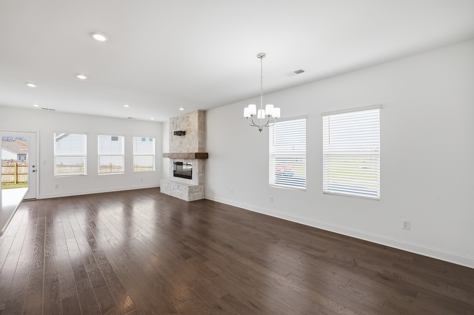 161 Crabourne Dr