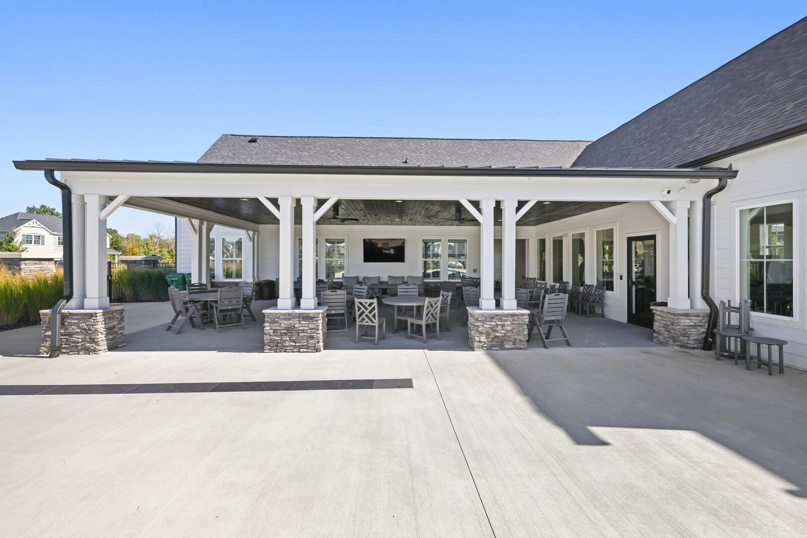 1419 Autumn Leaf Ln