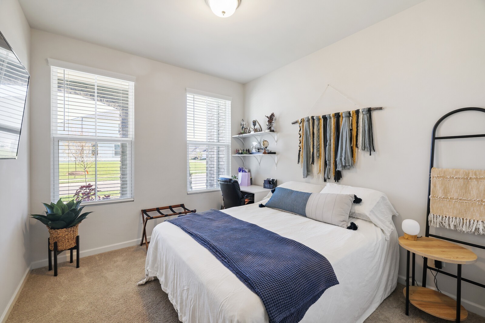 1419 Autumn Leaf Ln