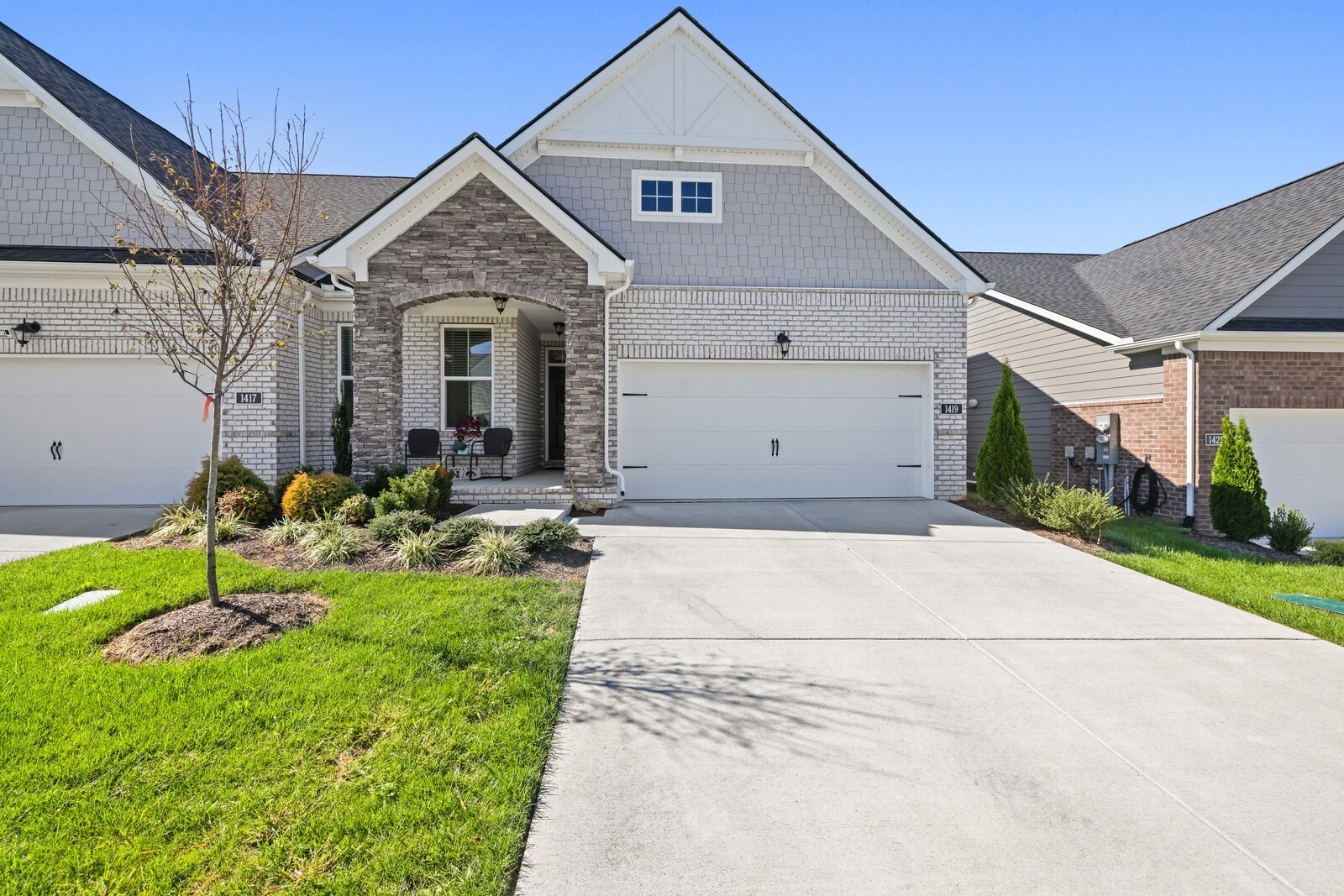 1419 Autumn Leaf Ln
