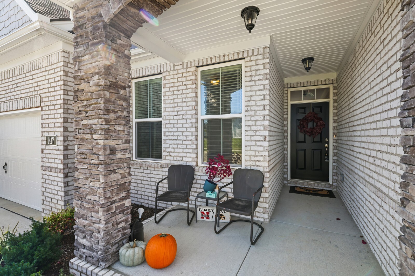 1419 Autumn Leaf Ln