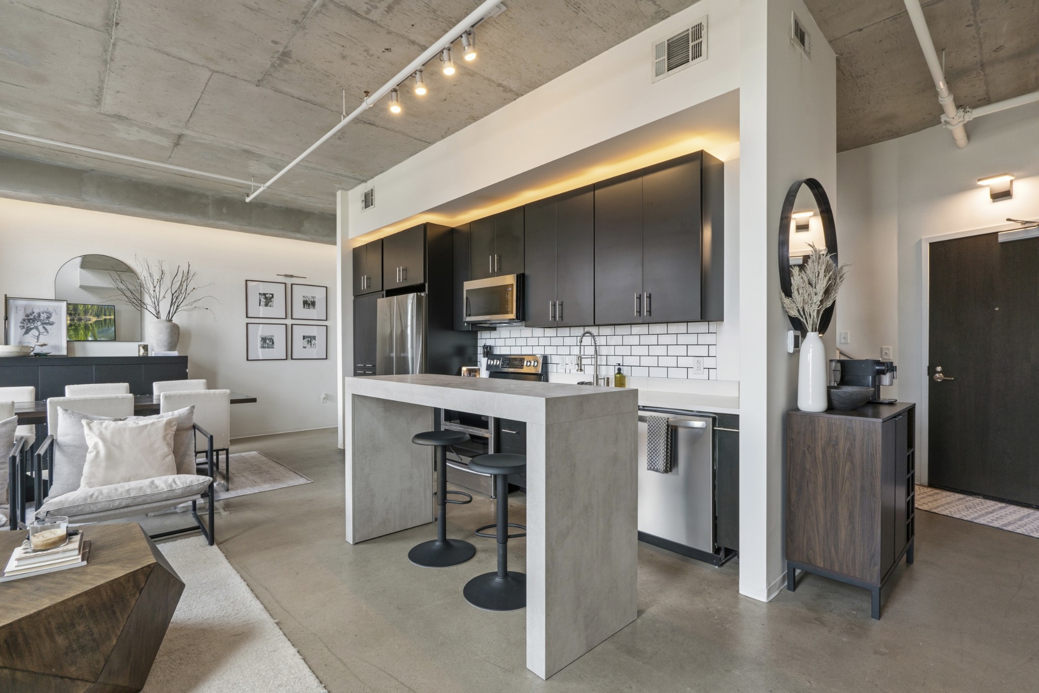 2115 Yeaman Pl Unit: 405