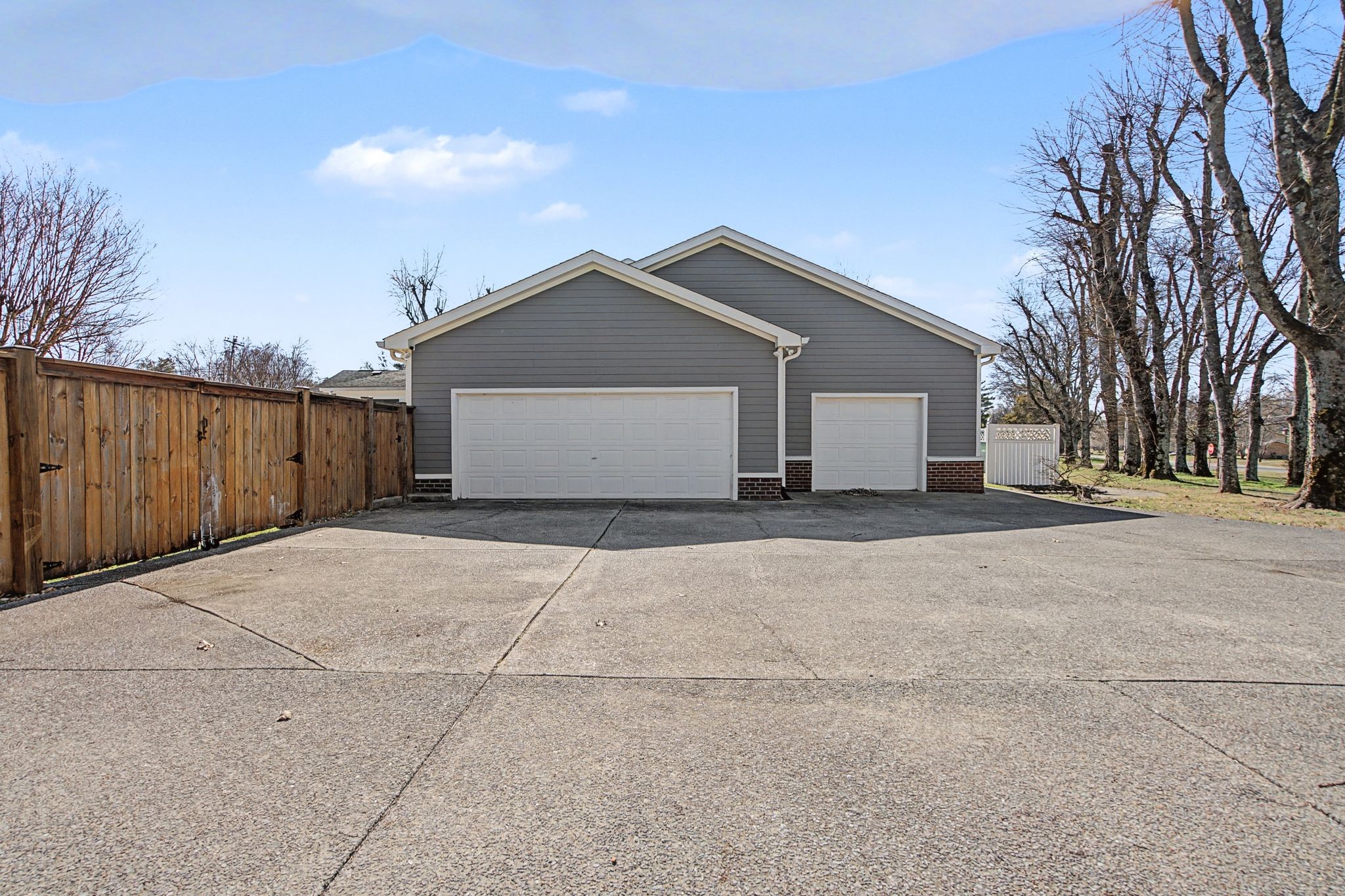 5032 Twin Lakes Dr