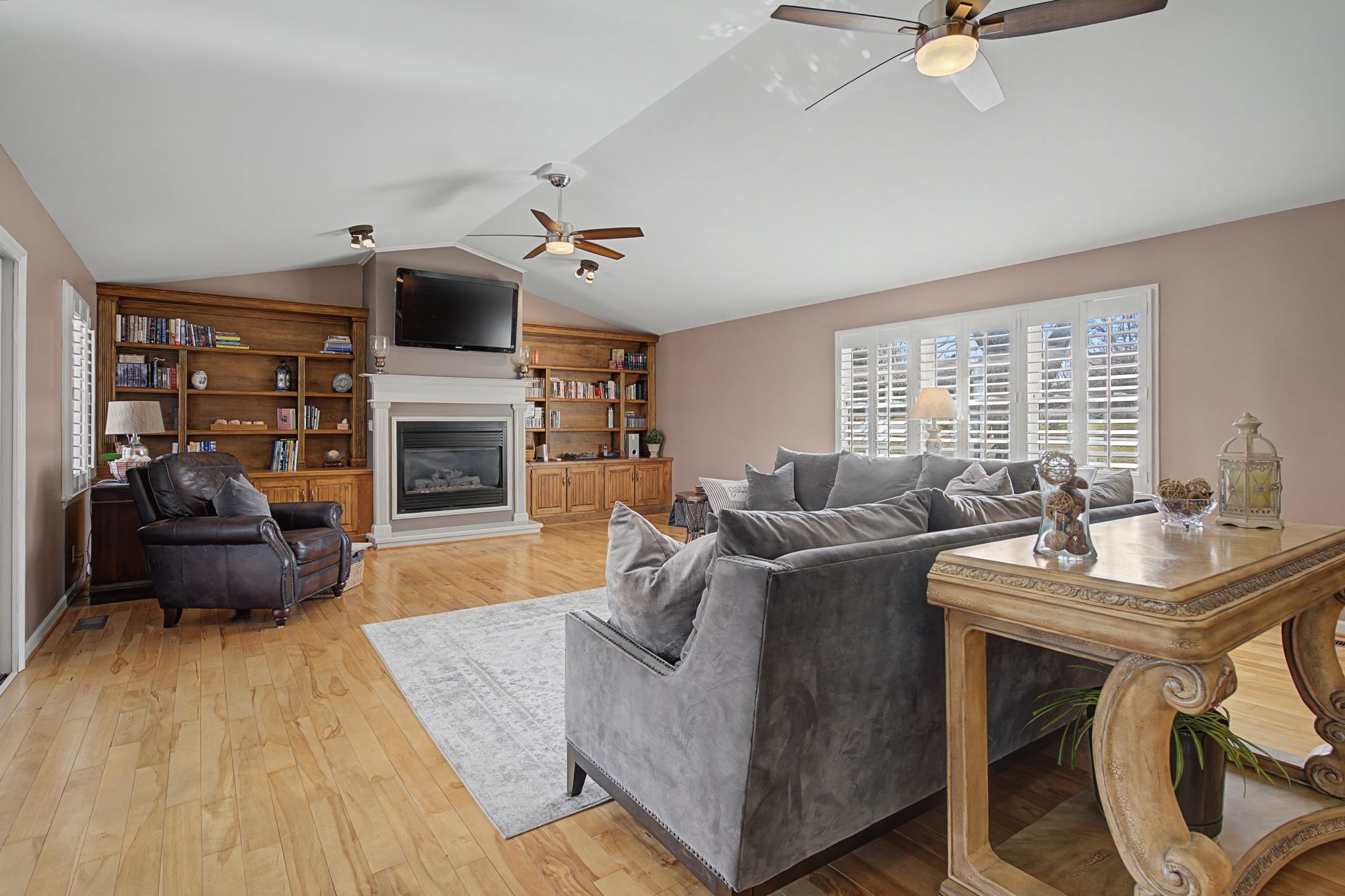 5032 Twin Lakes Dr