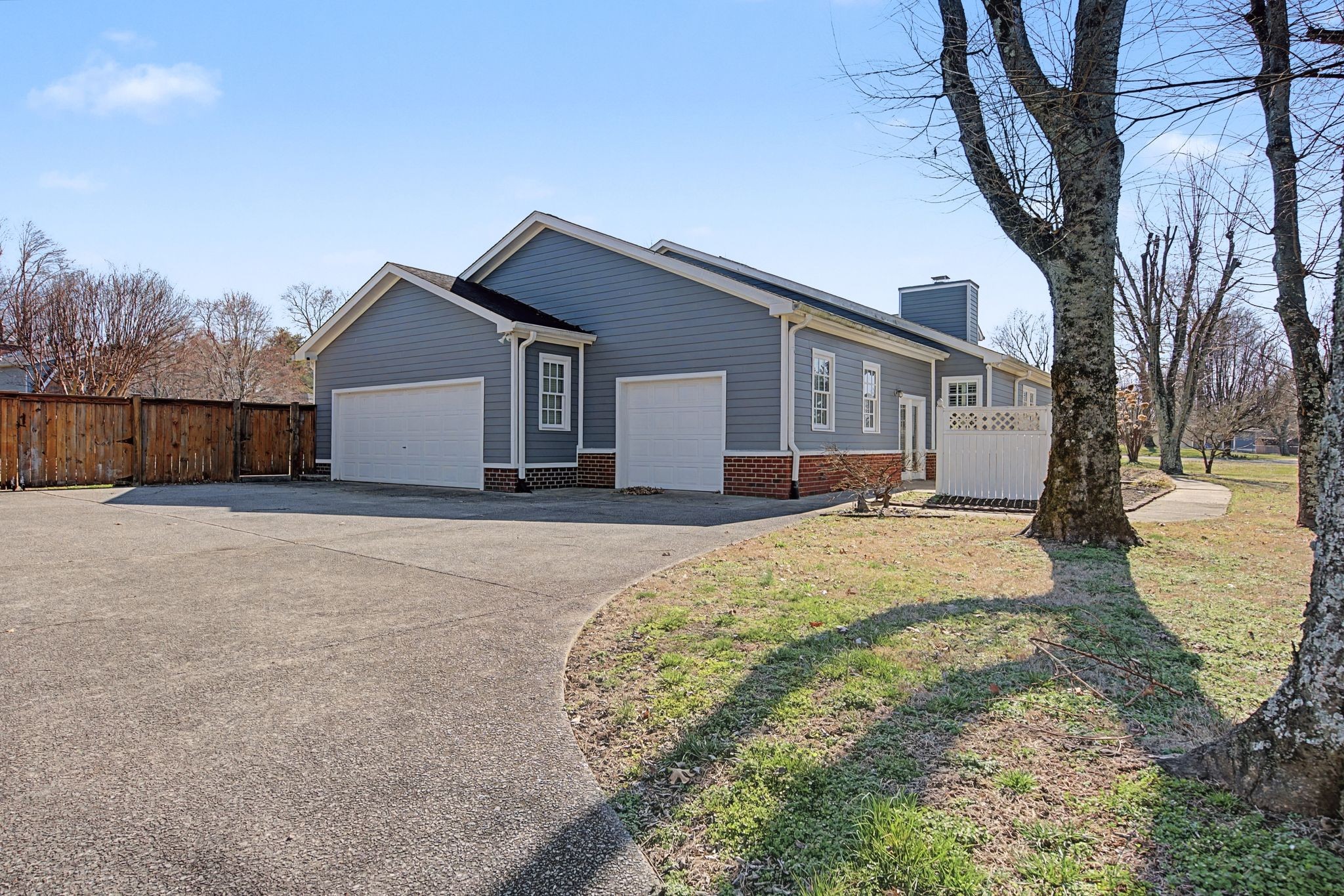 5032 Twin Lakes Dr