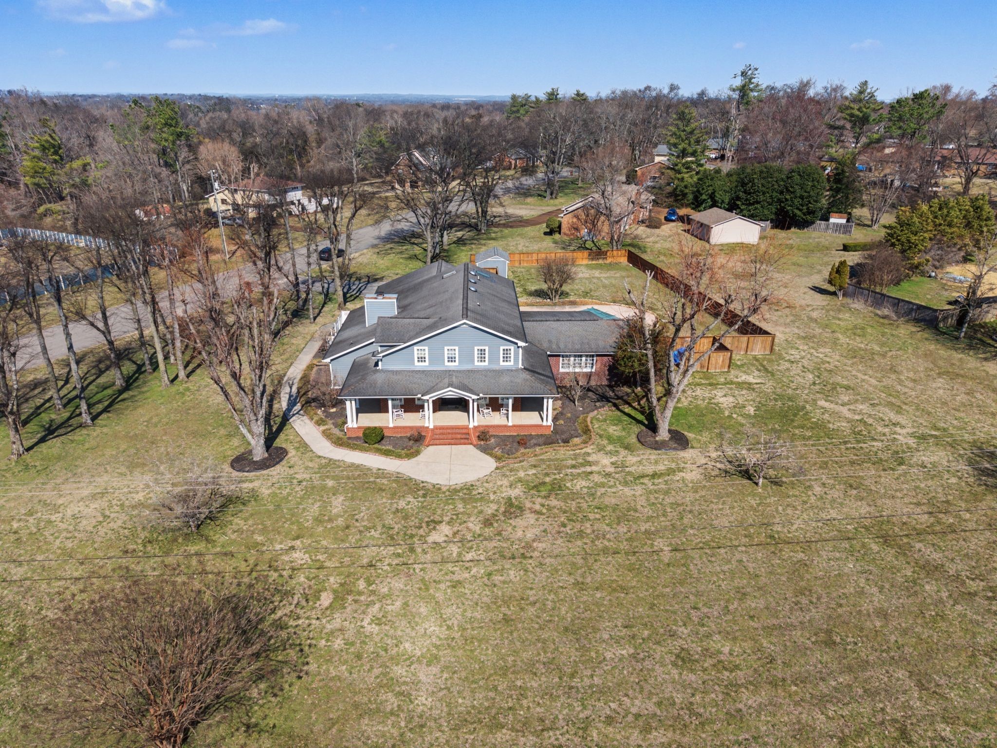 5032 Twin Lakes Dr