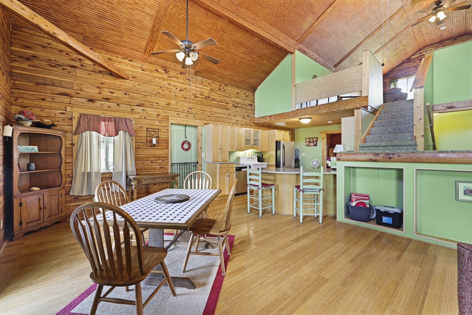 4375 Hollis Creek Rd