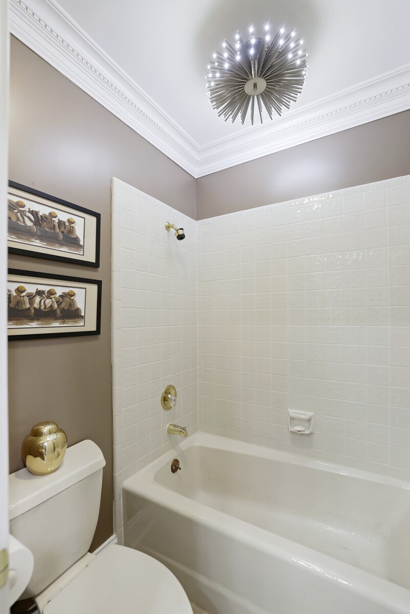 3733 West End Ave Unit: 206