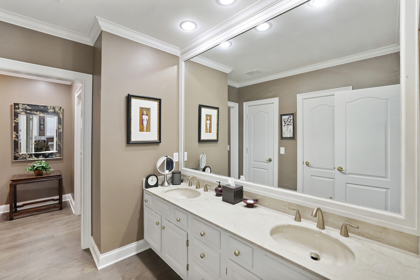 3733 West End Ave Unit: 206