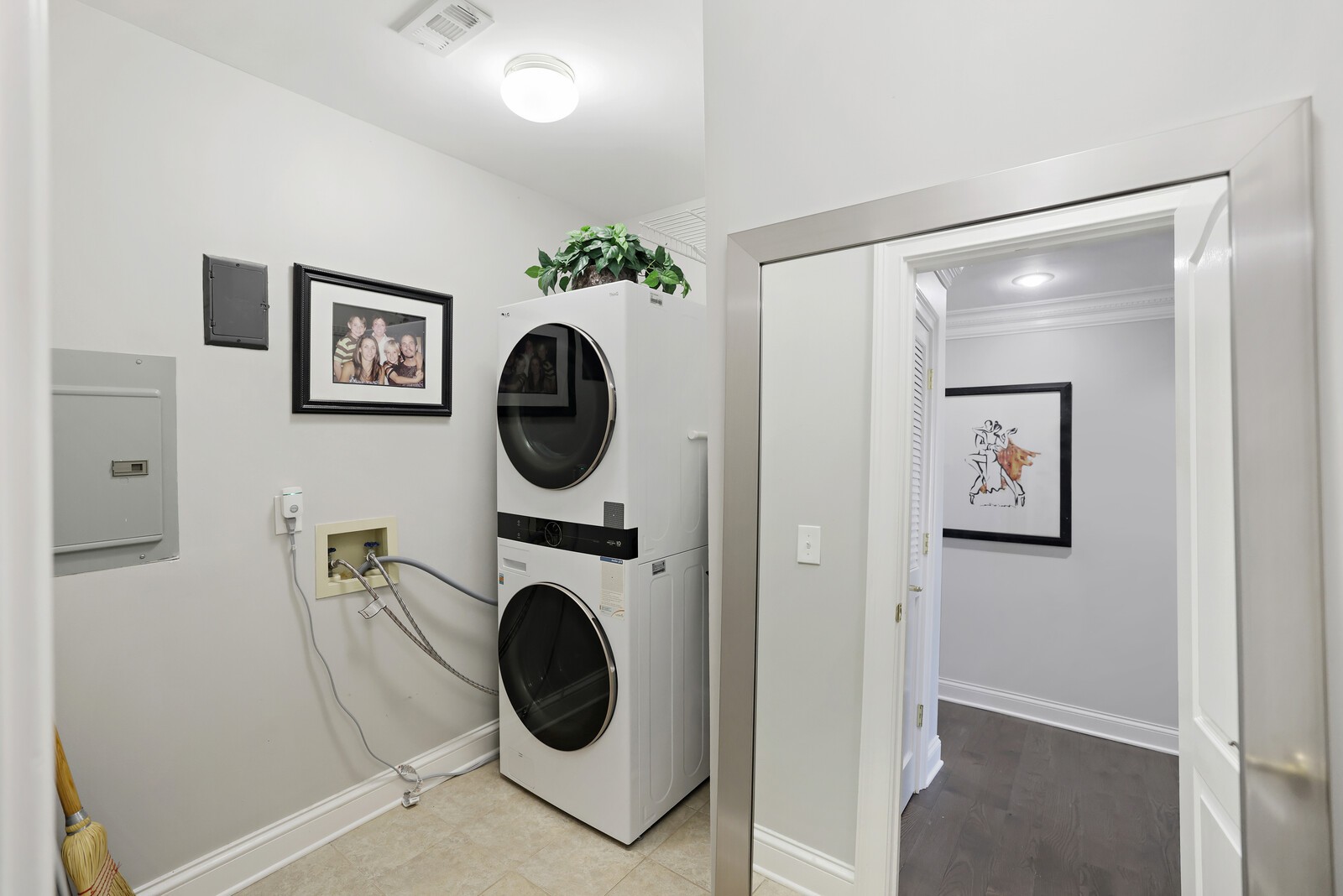 3733 West End Ave Unit: 206