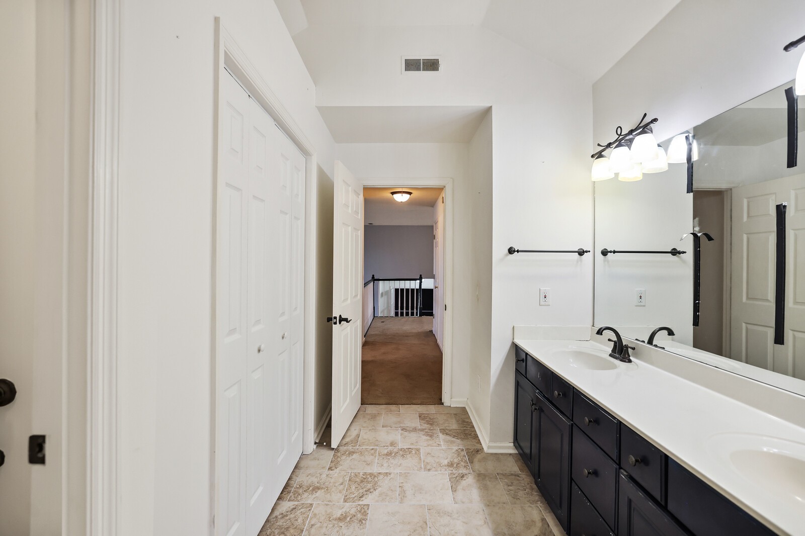 605 Cotswold Park Ct