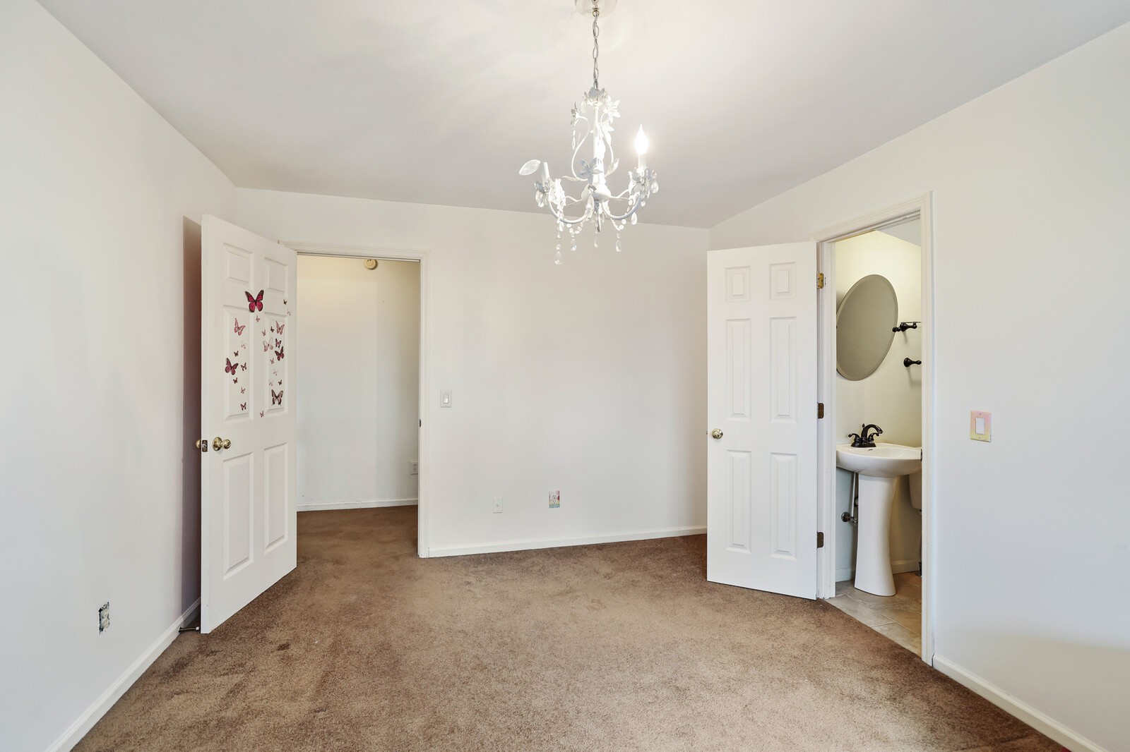 605 Cotswold Park Ct